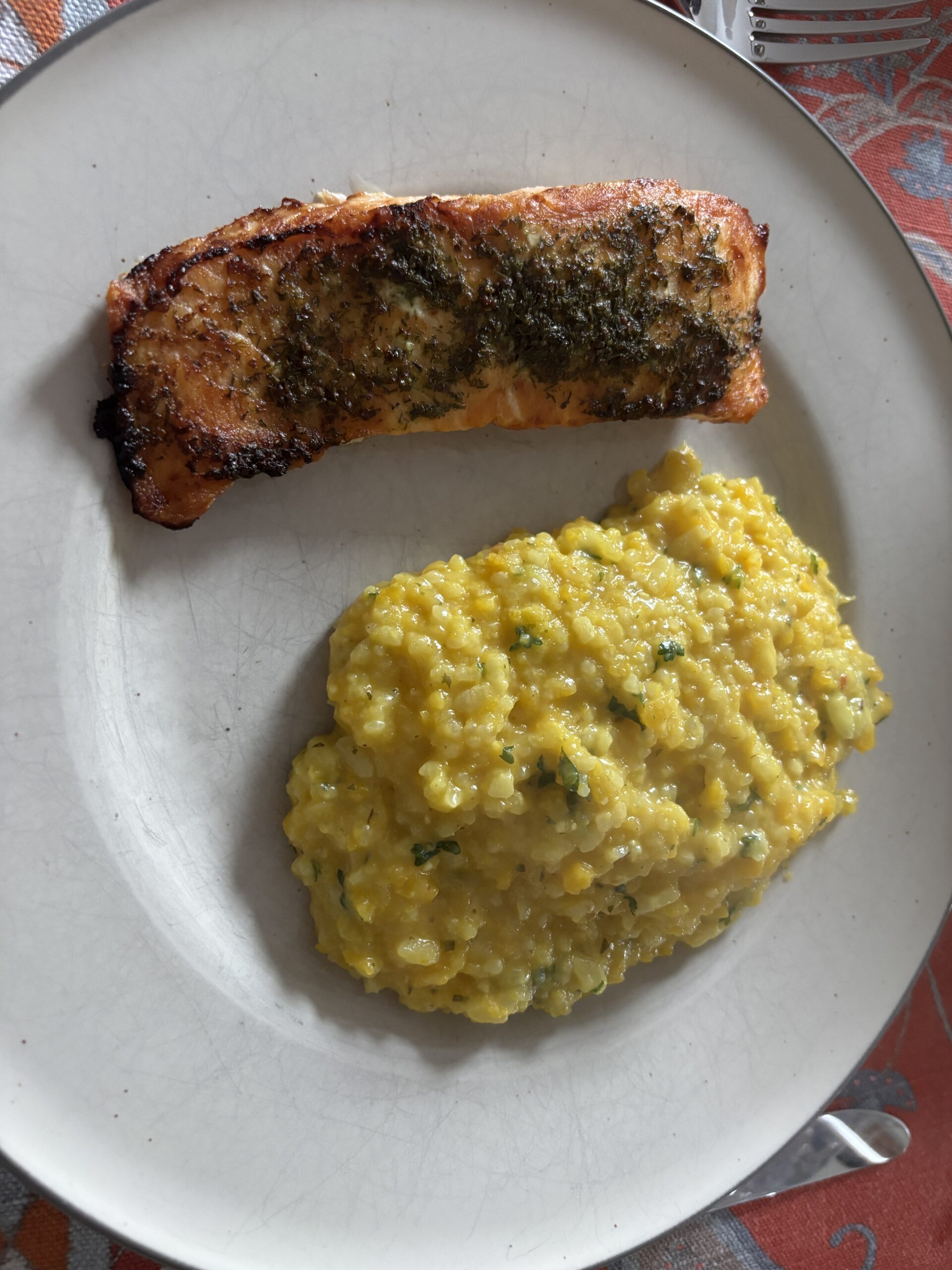 Kürbisrisotto mit gegrilltem Lachs